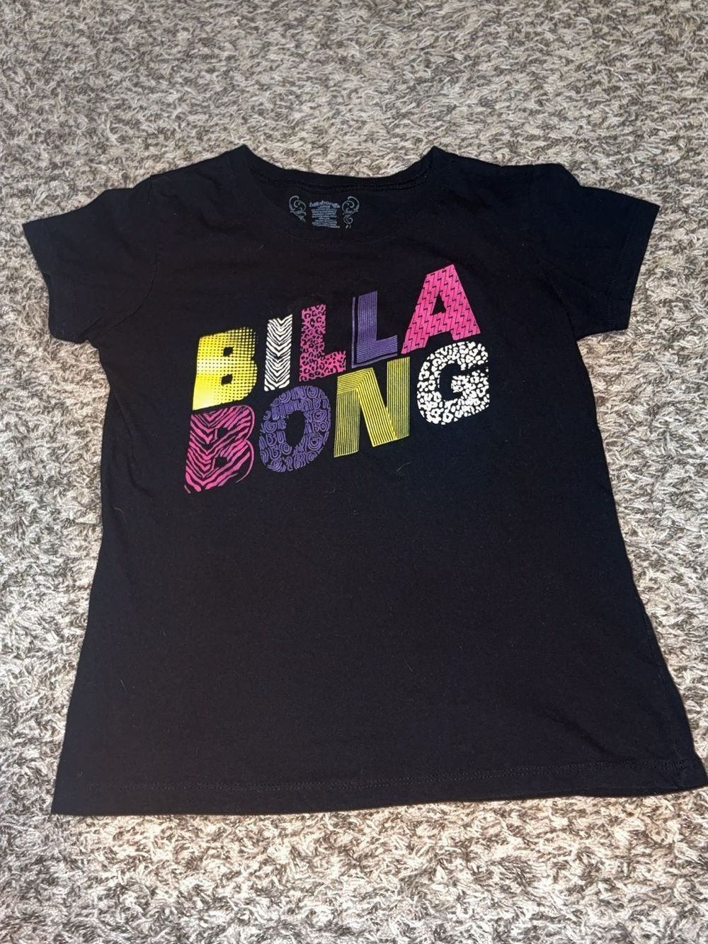 2000’s Billabong fitted tee